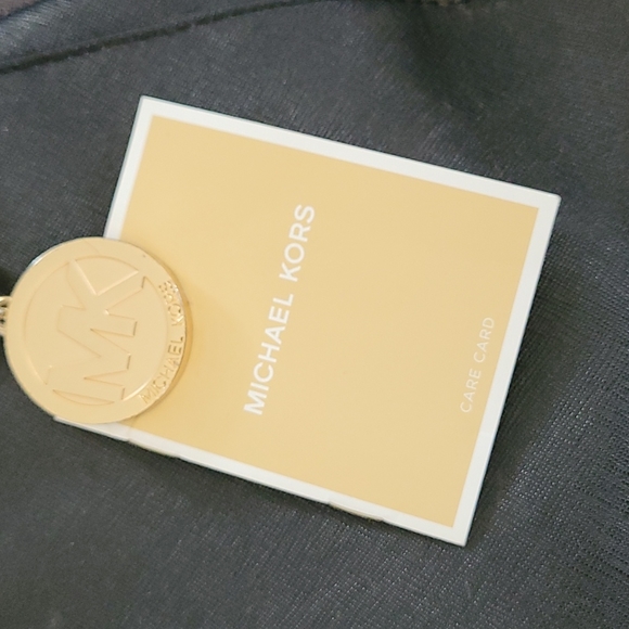 Michael Kors - Picture 4 of 4